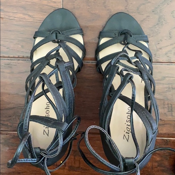 Zigi Soho 'Chorus' Strappy Sandals - Picture 5 of 13